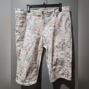 Gloria Vanderbilt Multicolor Floral Capris